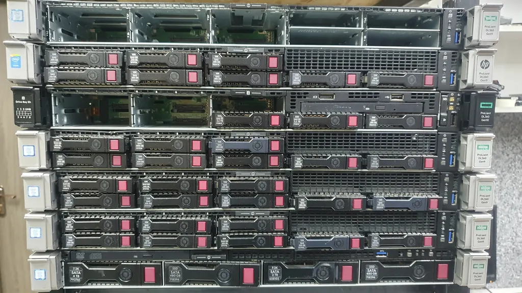 Сервер HPE DL360 GEN9 8SFF 1U только платформа и RAID P440AR. Без