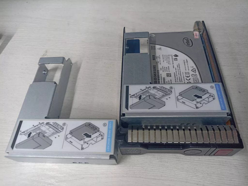 Переходники для серверов с дисками размером 3.5 на диски 2.5