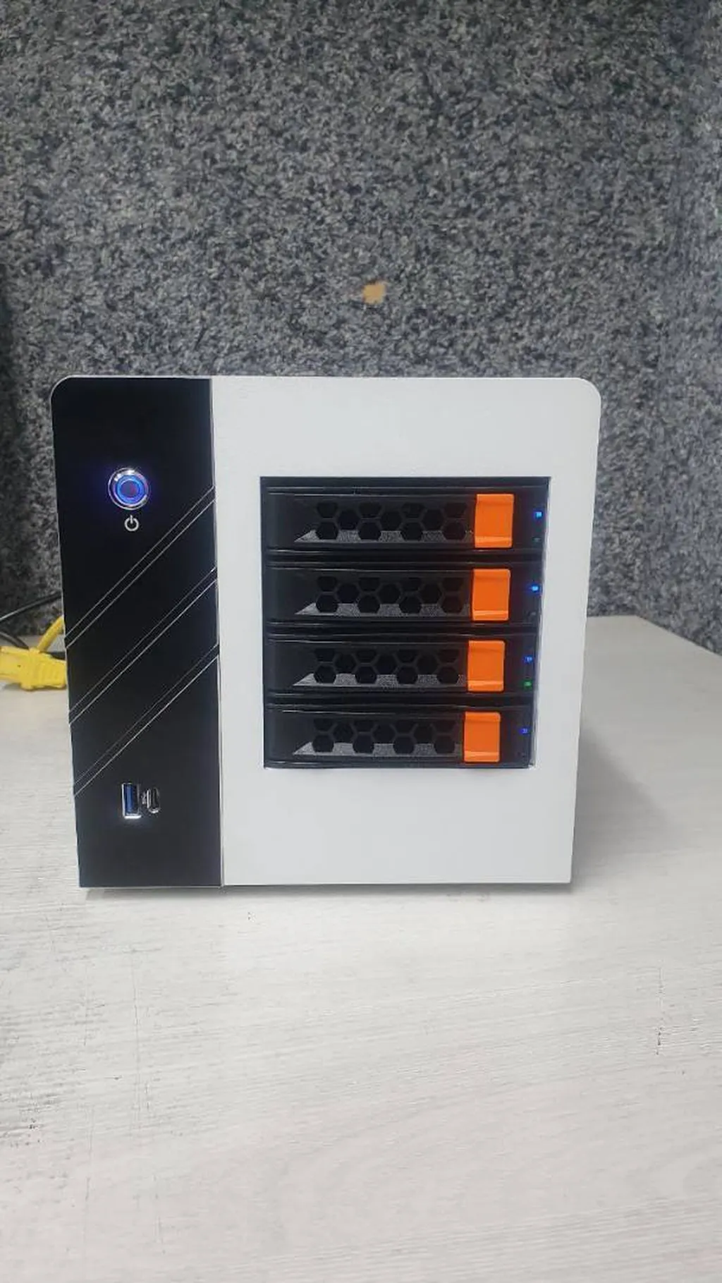 NAS Xpenology аналог (Synology). Процессор: I3 4130
